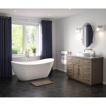 Maax Canada 107511-000-001-000 - Mahaba 67 x 29 Acrylic Freestanding Oval Center Drain Bathtub in White